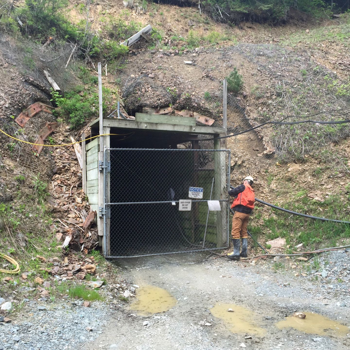Mine portal